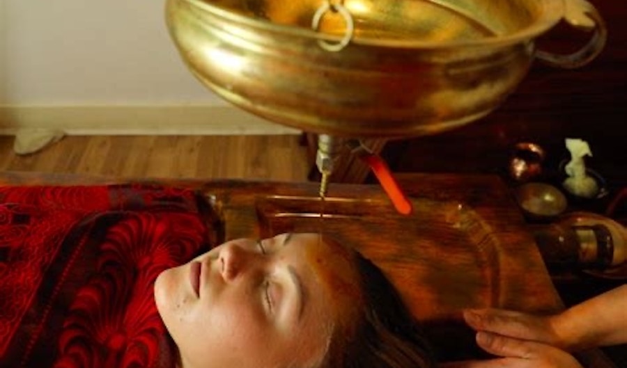 shirodhara-virginia-compton-yoga-ayurveda-wellness (1)