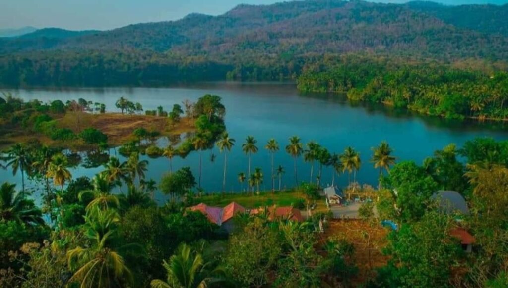 virginia-compton-ayurveda-retreat-kerala-india-yoga-2027